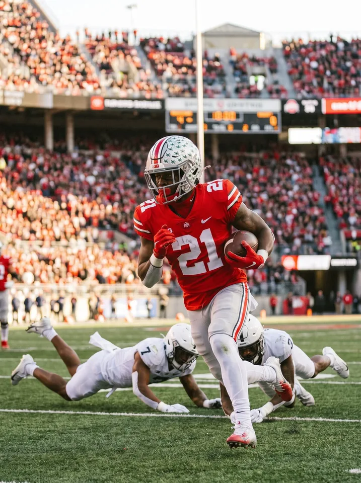 Ohio State running back turning the corner on a sweep