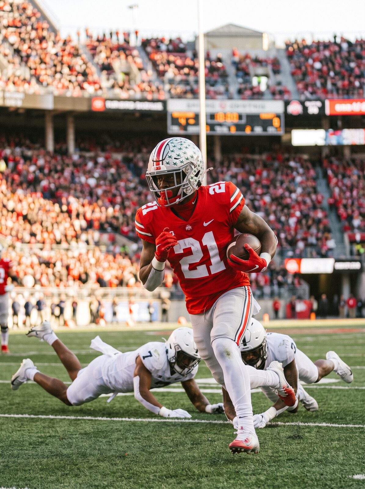 Ohio State running back turning the corner on a sweep